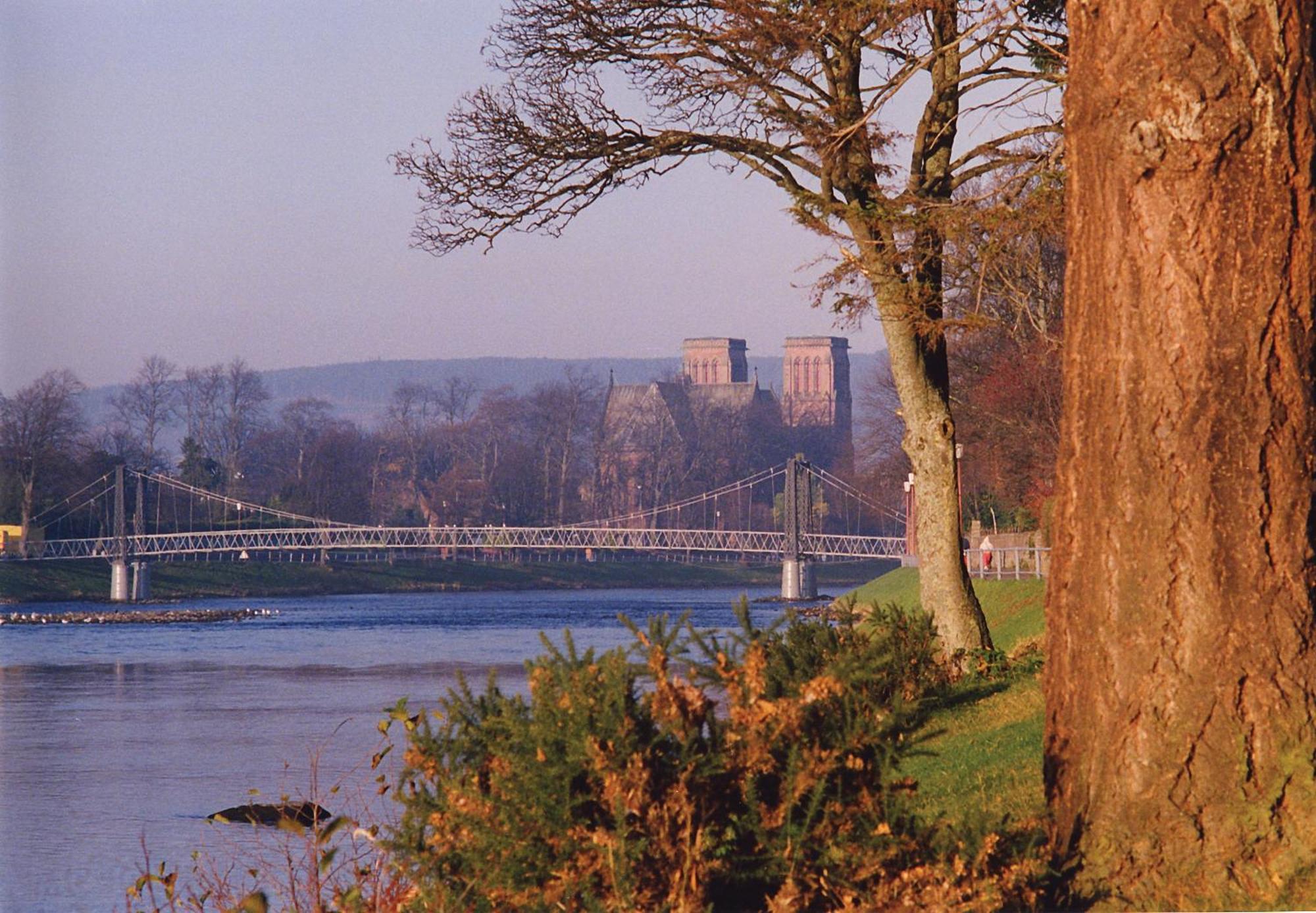 Inverness Student Hotel Bagian luar foto