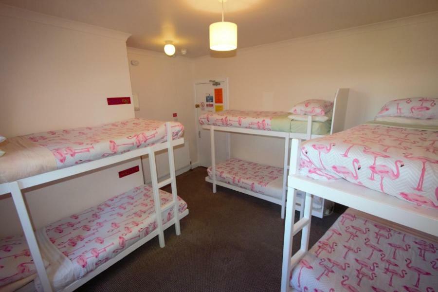 Inverness Student Hotel Bagian luar foto
