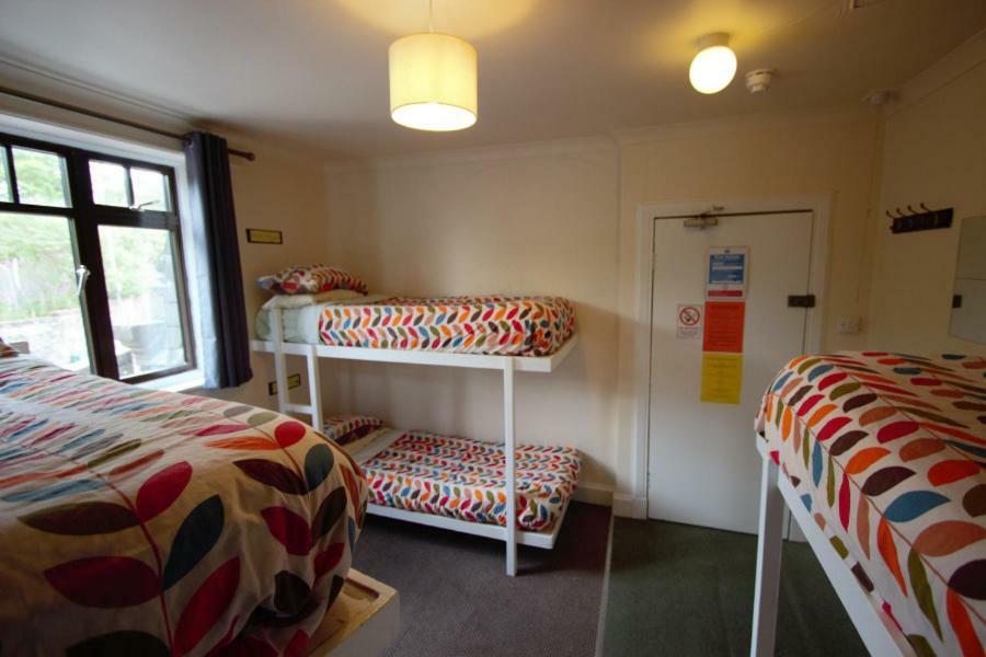 Inverness Student Hotel Bagian luar foto